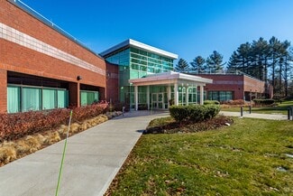 Plus de détails pour 55 Middlesex Tpke, Bedford, MA - Local d'activités à louer