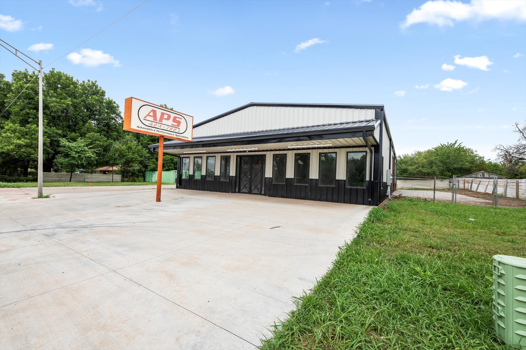 7725 NE 23rd St, Oklahoma City, OK à louer Photo principale- Image 1 de 11