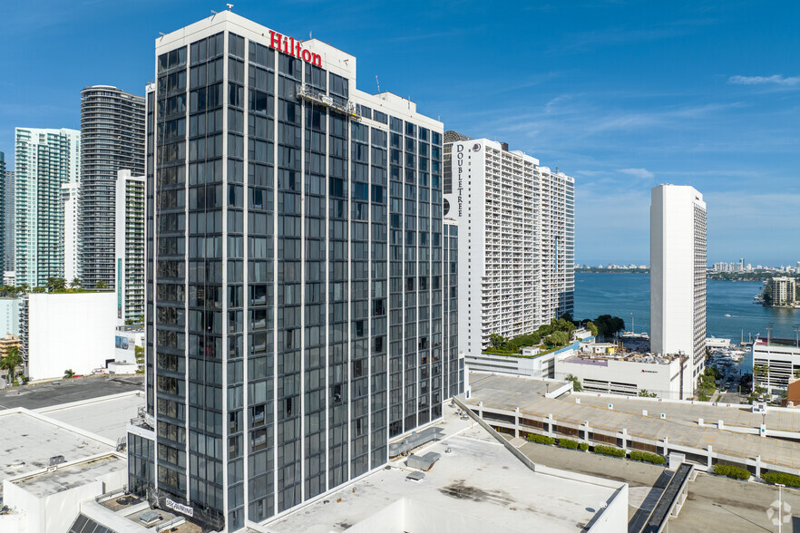 1601 Biscayne Blvd, Miami, FL à louer - Photo du bâtiment - Image 1 de 6