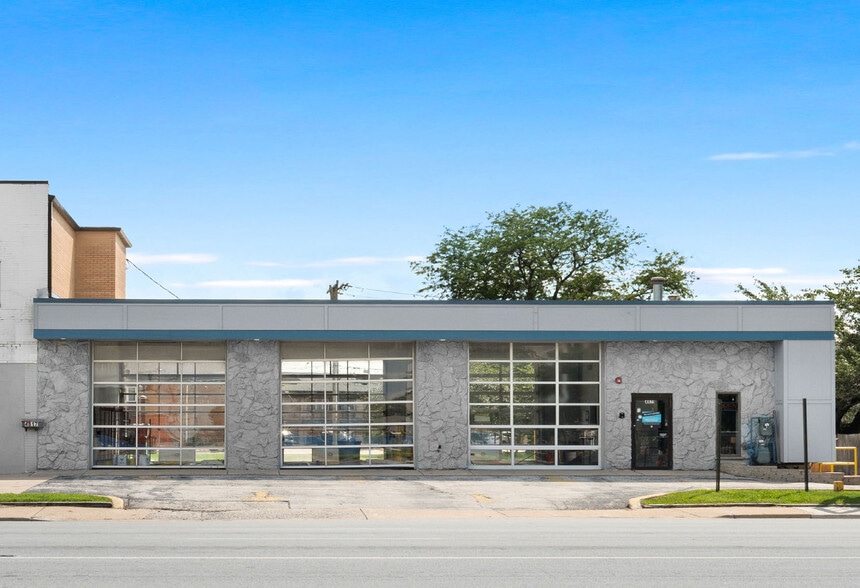 4819 W 93rd St, Oak Lawn, IL for sale - Building Photo - Image 2 of 8