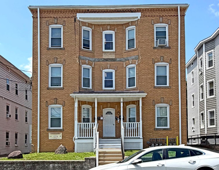 68 Booth St, New Britain, CT for sale - Building Photo - Image 2 of 10