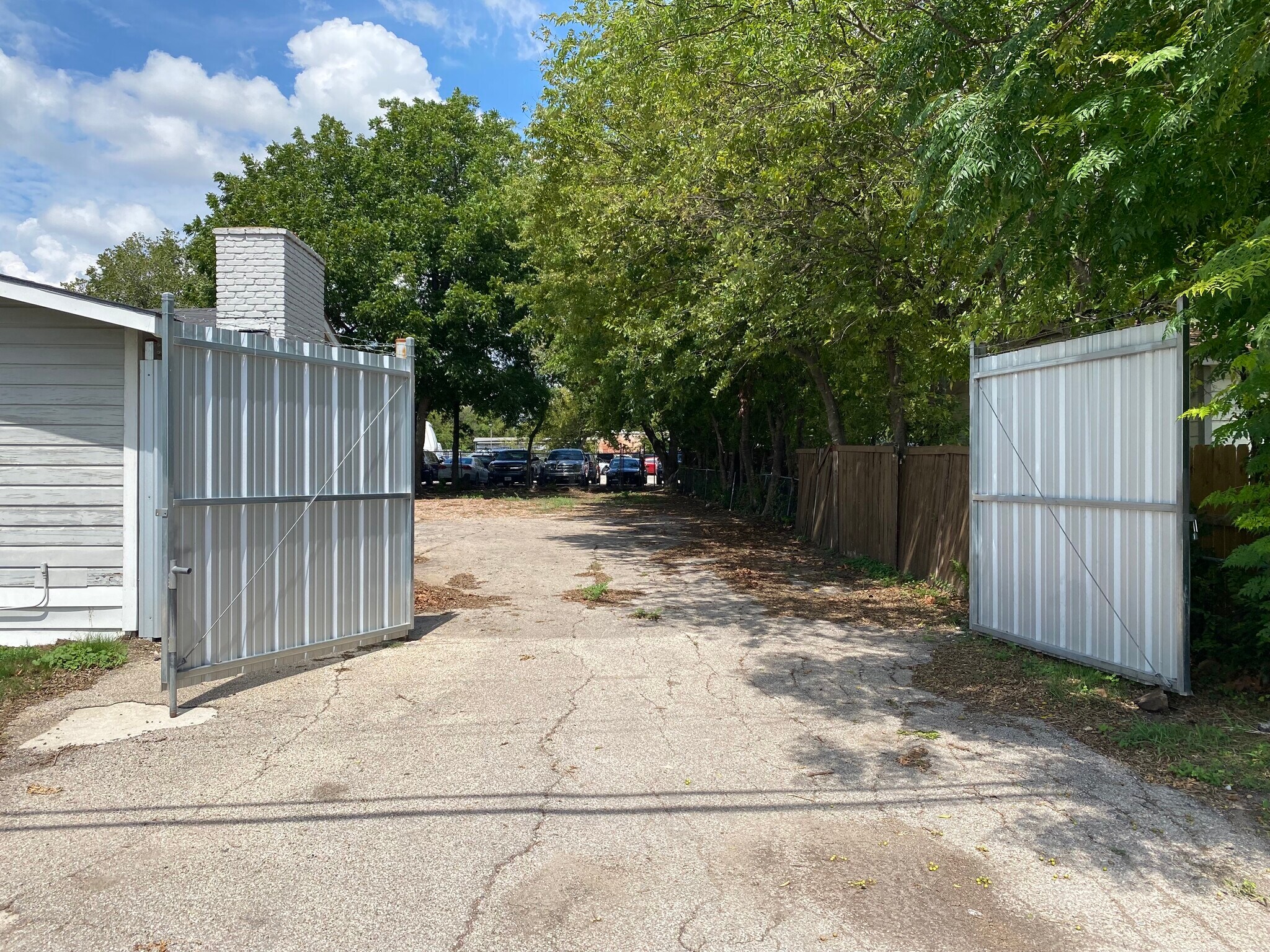 1708 Dungan Ln, Austin, TX for sale Primary Photo- Image 1 of 1