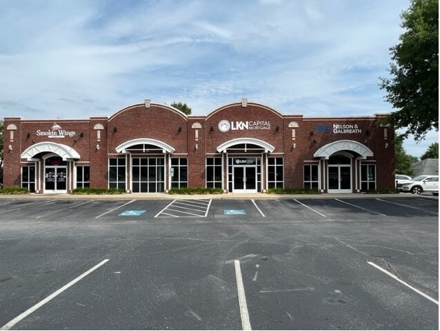 1054 E Butler Rd, Greenville, SC for lease - Building Photo - Image 1 of 8
