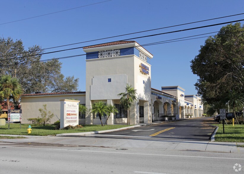 1801-1825 Hillsboro Blvd, Deerfield Beach, FL à louer - Photo du bâtiment - Image 3 de 4