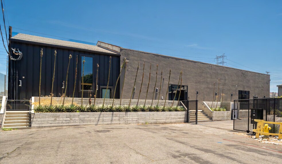 2159 Bay St, Los Angeles, CA à louer - Photo du bâtiment - Image 2 de 9