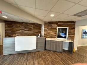 5721 4th St N, Saint Petersburg, FL for lease Building Photo- Image 2 of 8