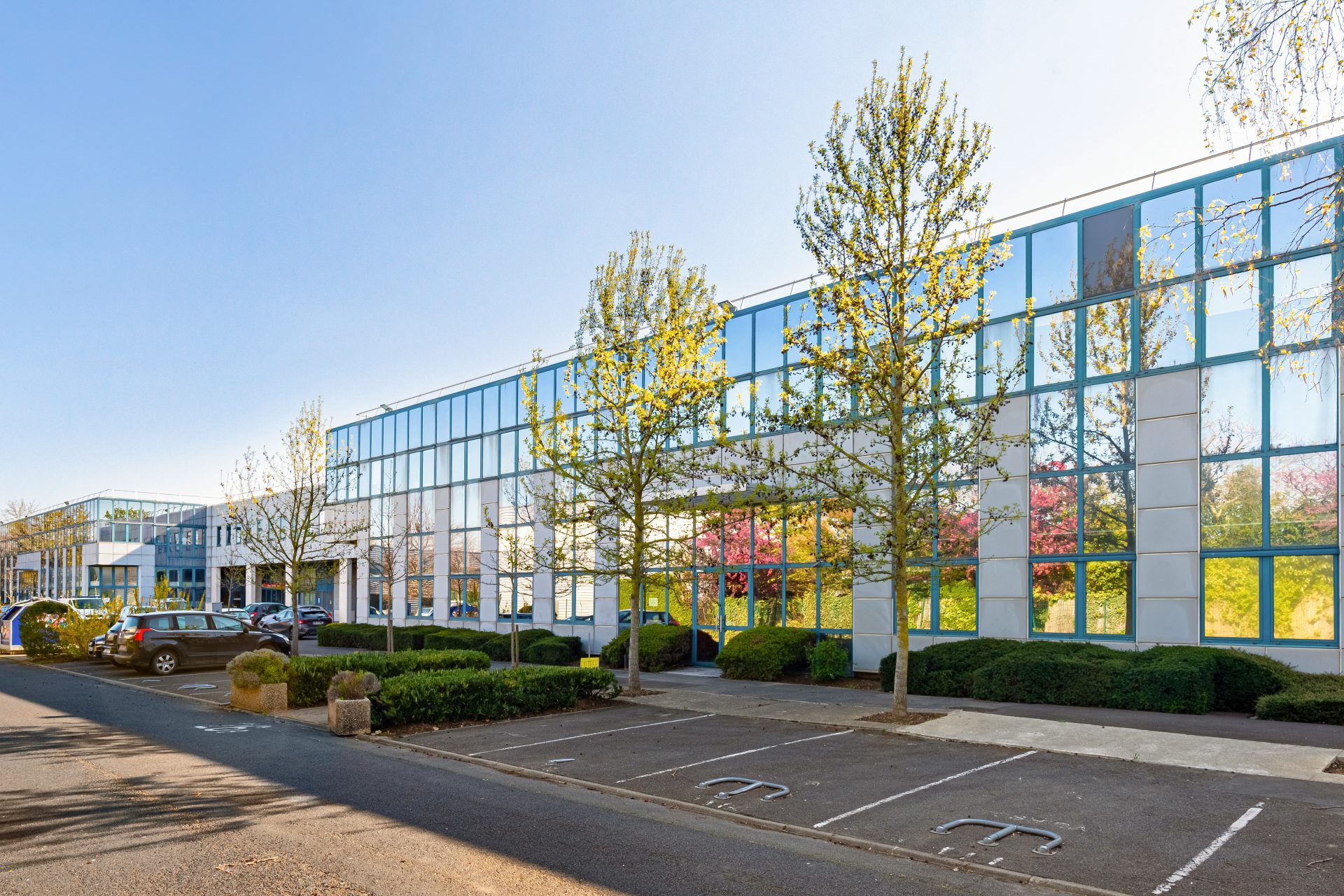 26 Avenue Des Pépiniéres, Fresnes for lease Building Photo- Image 1 of 5