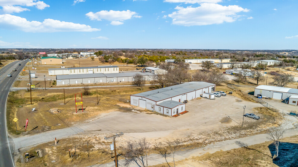 1806 N Main St, Weatherford, TX à louer - Photo principale - Image 1 de 13