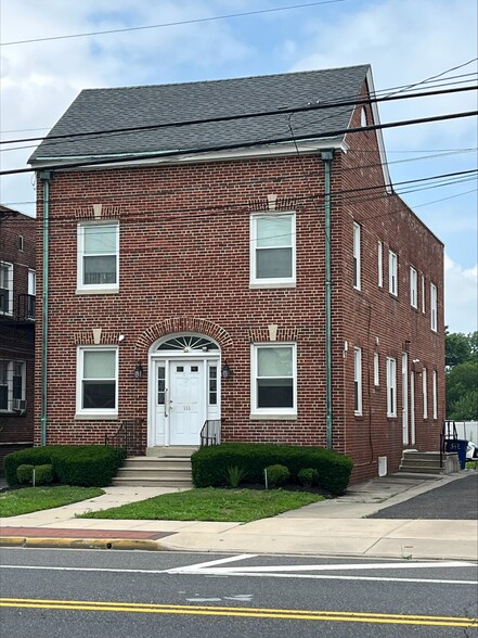 111 E Main St, Maple Shade, NJ for sale - Building Photo - Image 2 of 4