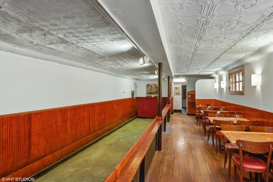 351-353 E 62nd St - Manhattan NYC portfolio of 2 properties for sale on LoopNet.ca - Interior Photo - Image 3 of 13