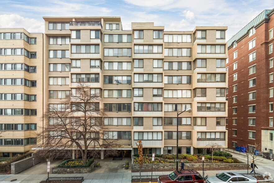 522 21st St NW, Washington, DC à louer - Photo du bâtiment - Image 2 de 4