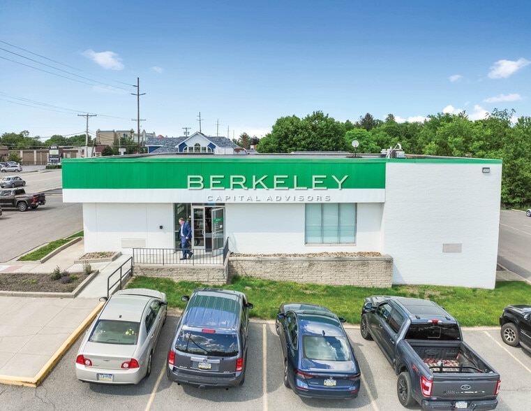 11060 Perry Hwy, Wexford, PA à vendre - Photo du bâtiment - Image 3 de 4