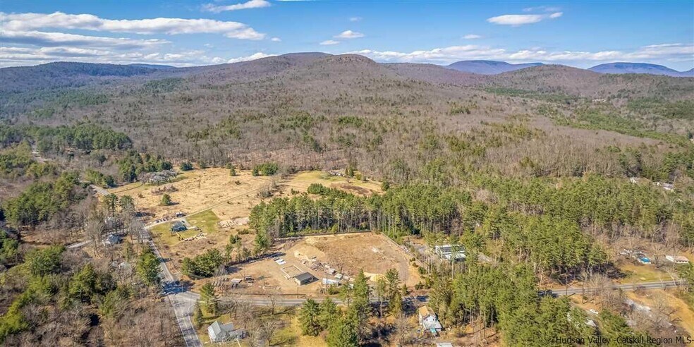 626 Wittenberg Road, Bearsville, NY à vendre - Photo du bâtiment - Image 3 de 21