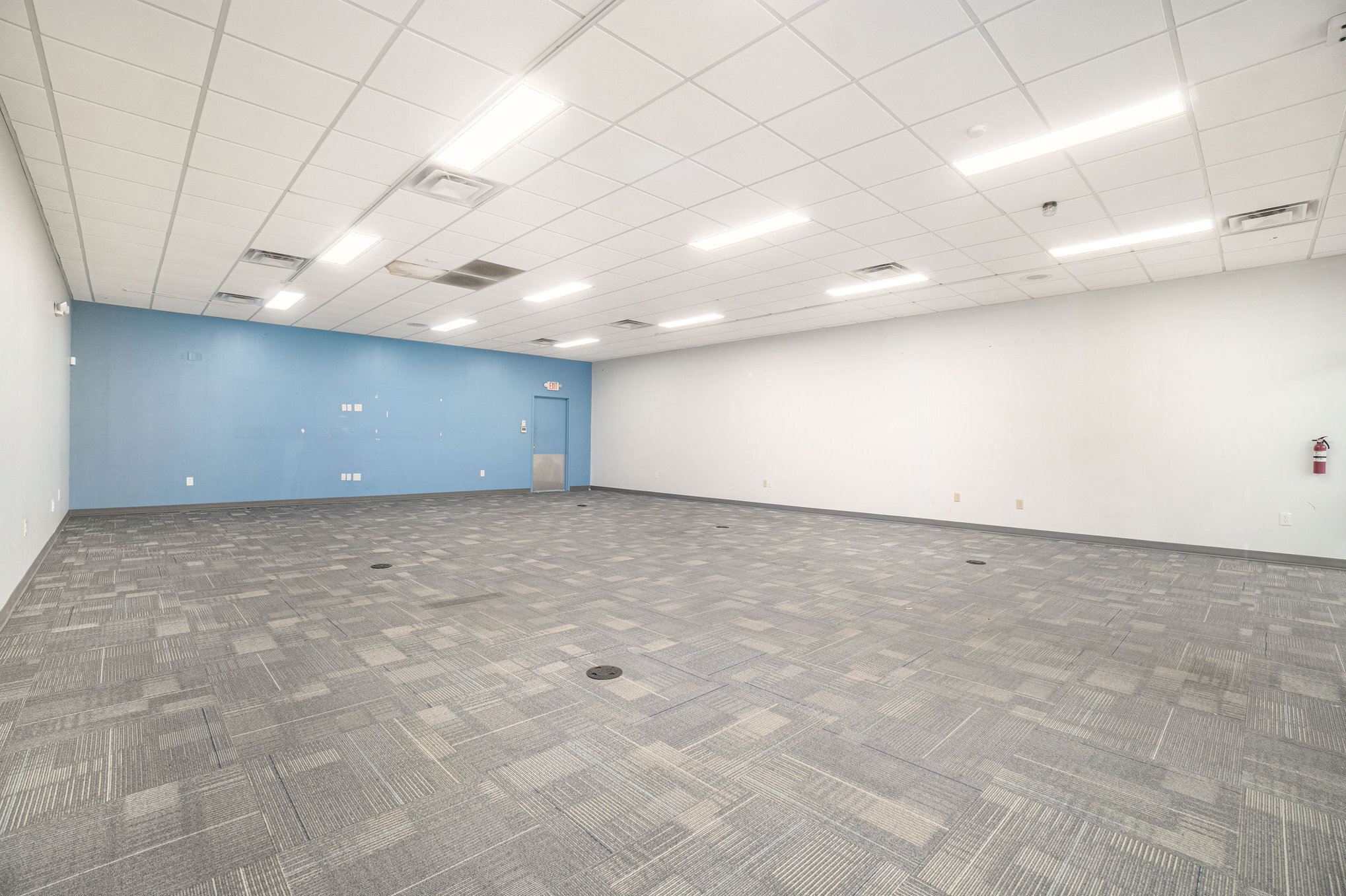 2363-2365 Vintage Ct, Excelsior Springs, MO for lease Interior Photo- Image 1 of 8