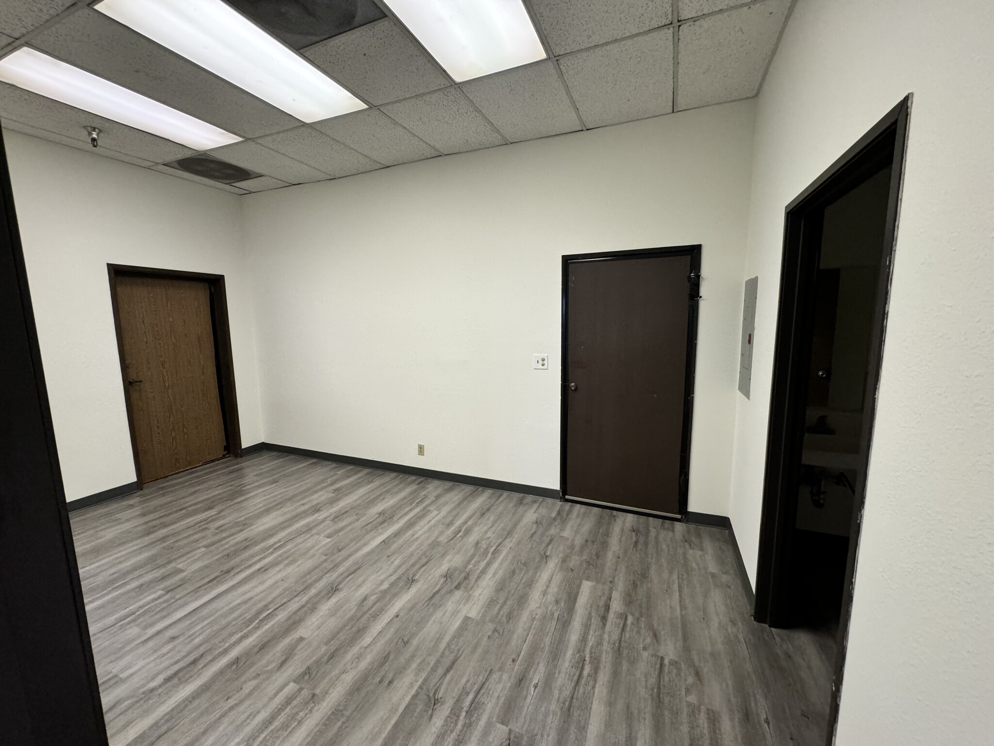 5405 Arrow Hwy, Montclair, CA for lease Interior Photo- Image 1 of 2