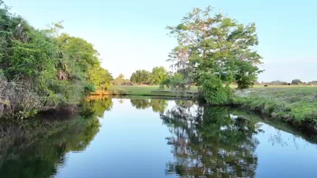 15871 N River Rd, Alva, FL à vendre - Vidéo sur l’inscription commerciale - Image 2 de 11