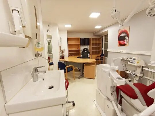 Local d'activités dans Le Plessis-Pâté à vendre - Photo intérieure - Image 3 de 7