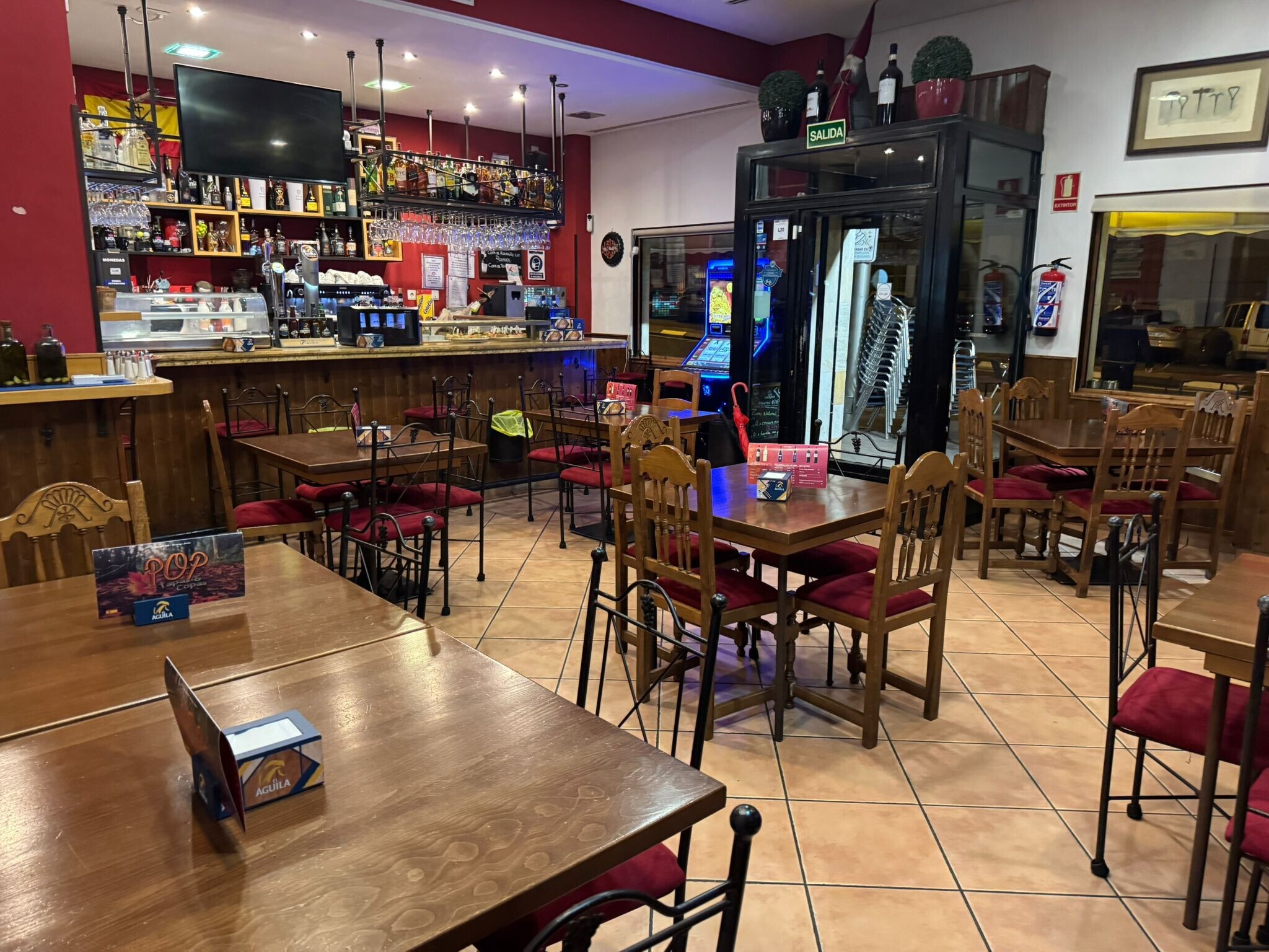 Retail in Madrid, Madrid for lease Interior Photo- Image 1 of 8