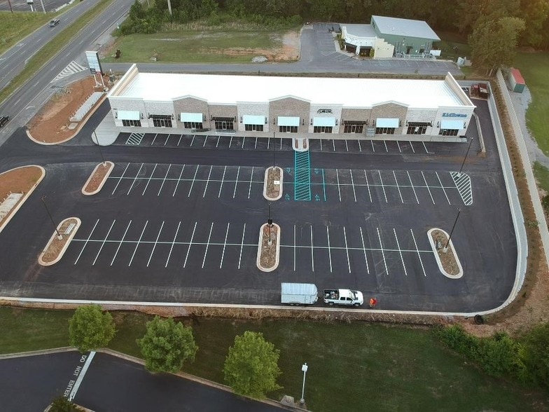 8490 Hwy 72 W, Madison, AL à louer - Photo du bâtiment - Image 2 de 3