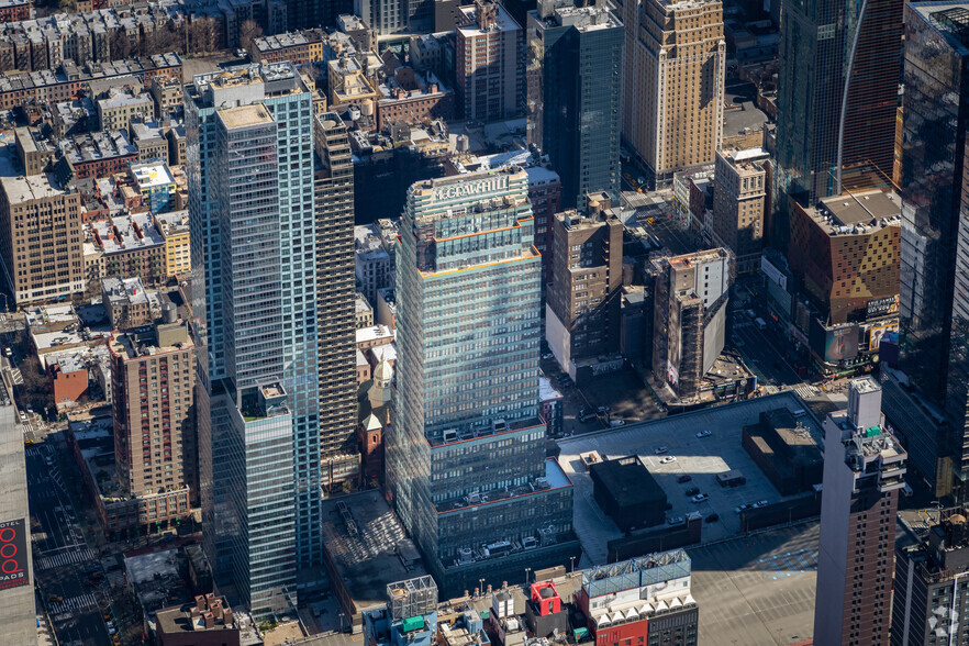 330 W 42nd St, New York, NY for lease - Building Photo - Image 1 of 4