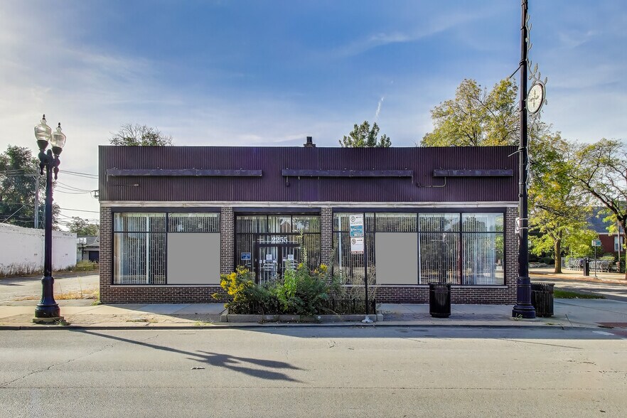 2255 W 95th St, Chicago, IL à louer - Photo du bâtiment - Image 2 de 12