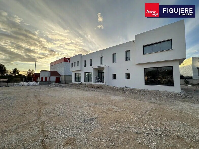 4 Rue François Dumouriez Du Périer, Vitrolles à louer - Photo du bâtiment - Image 1 de 10