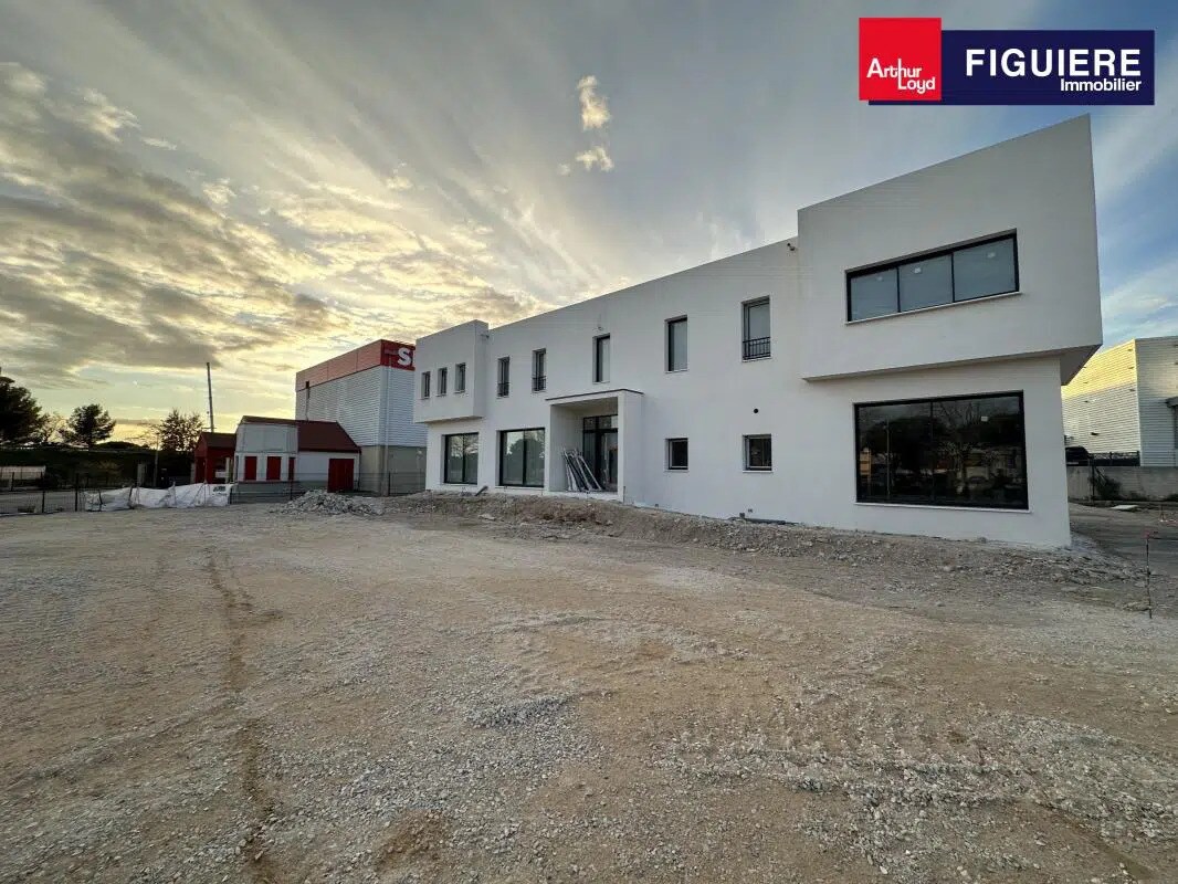 4 Rue François Dumouriez Du Périer, Vitrolles à louer Photo du bâtiment- Image 1 de 11