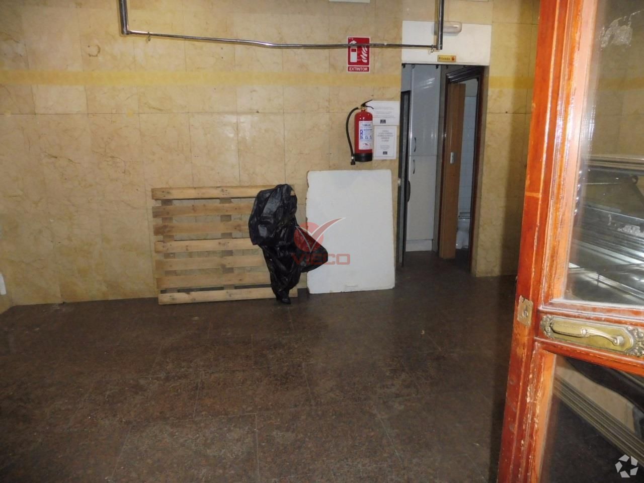 Retail in Cuenca, Cuenca for lease Interior Photo- Image 1 of 4