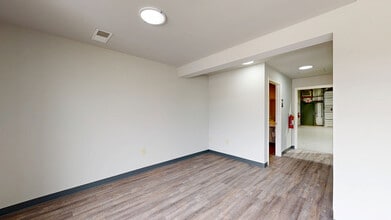 105 Enterprise Dr, Cumming, GA à louer Numérisation 3D de Matterport- Image 1 de 8