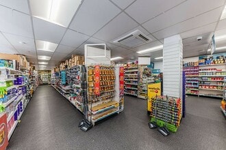 193-221 Southwark Park Rd, London for lease Interior Photo- Image 2 of 4