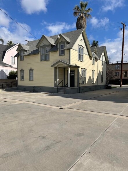 714 N Spurgeon St, Santa Ana, CA à louer - Photo principale - Image 1 de 19