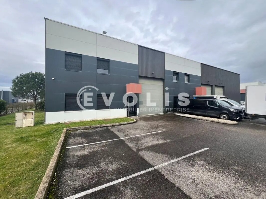 Office in Saint-Priest for lease Building Photo- Image 1 of 9