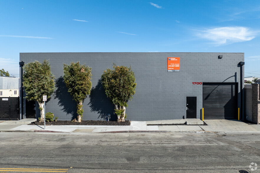 1700 Hayes Ave, Long Beach, CA for lease - Building Photo - Image 2 of 11