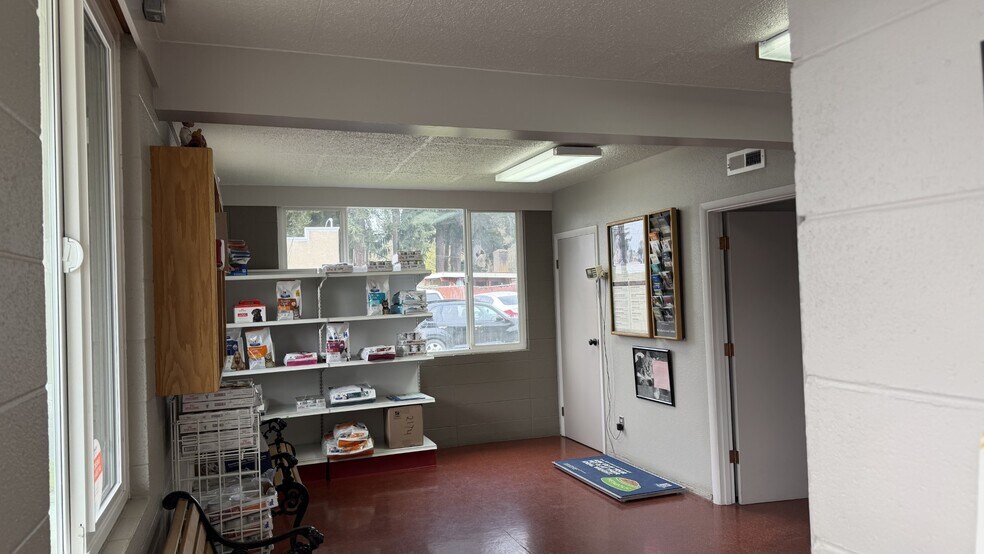 3240 Auburn Way S, Auburn, WA à louer - Photo du bâtiment - Image 3 de 3