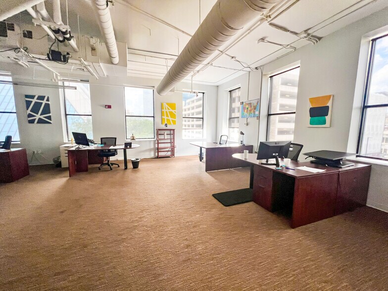 6 E Bay St, Jacksonville, FL à louer - Photo du bâtiment - Image 3 de 9