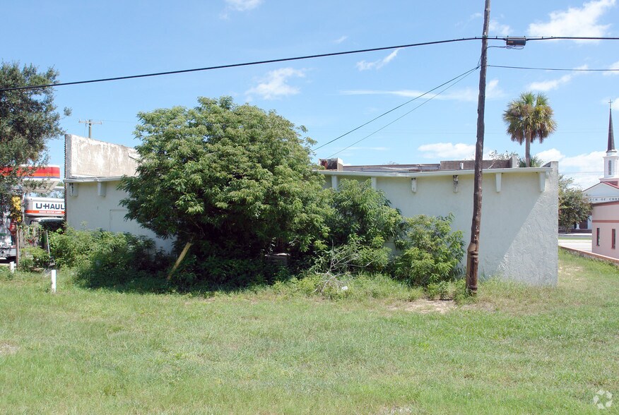 2009 N Cocoa Blvd, Cocoa, FL à vendre - Photo du bâtiment - Image 3 de 5