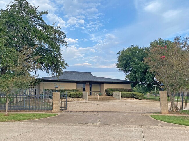 More details for 9400 Village Green Dr, Shreveport, LA - Office for Lease