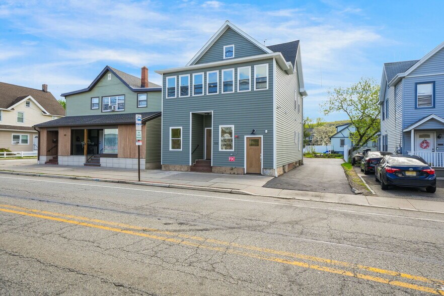532 Ringwood Ave, Wanaque, NJ à vendre - Photo du bâtiment - Image 2 de 40