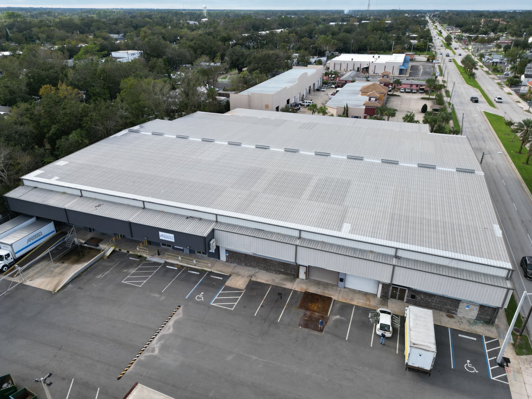 618 Ridgewood Ave, Holly Hill, FL for lease Interior Photo- Image 1 of 4