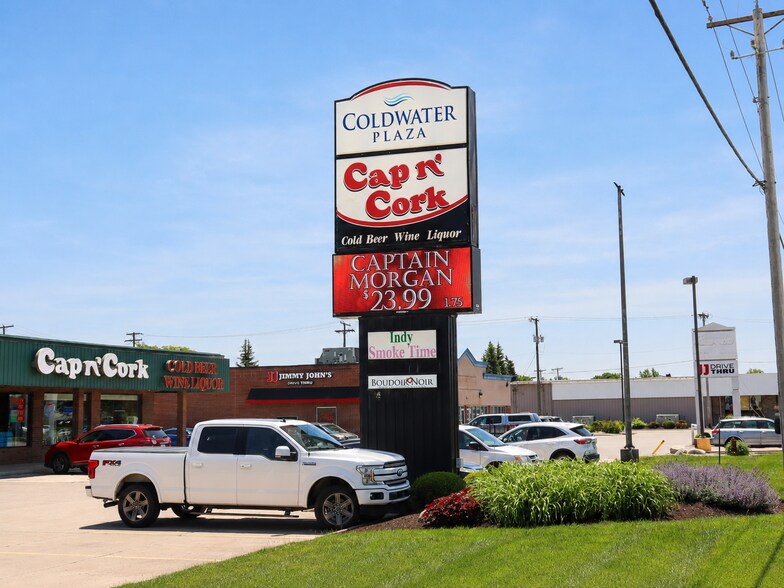 5430-5462 Coldwater Rd, Fort Wayne, IN à vendre - Photo du bâtiment - Image 2 de 4