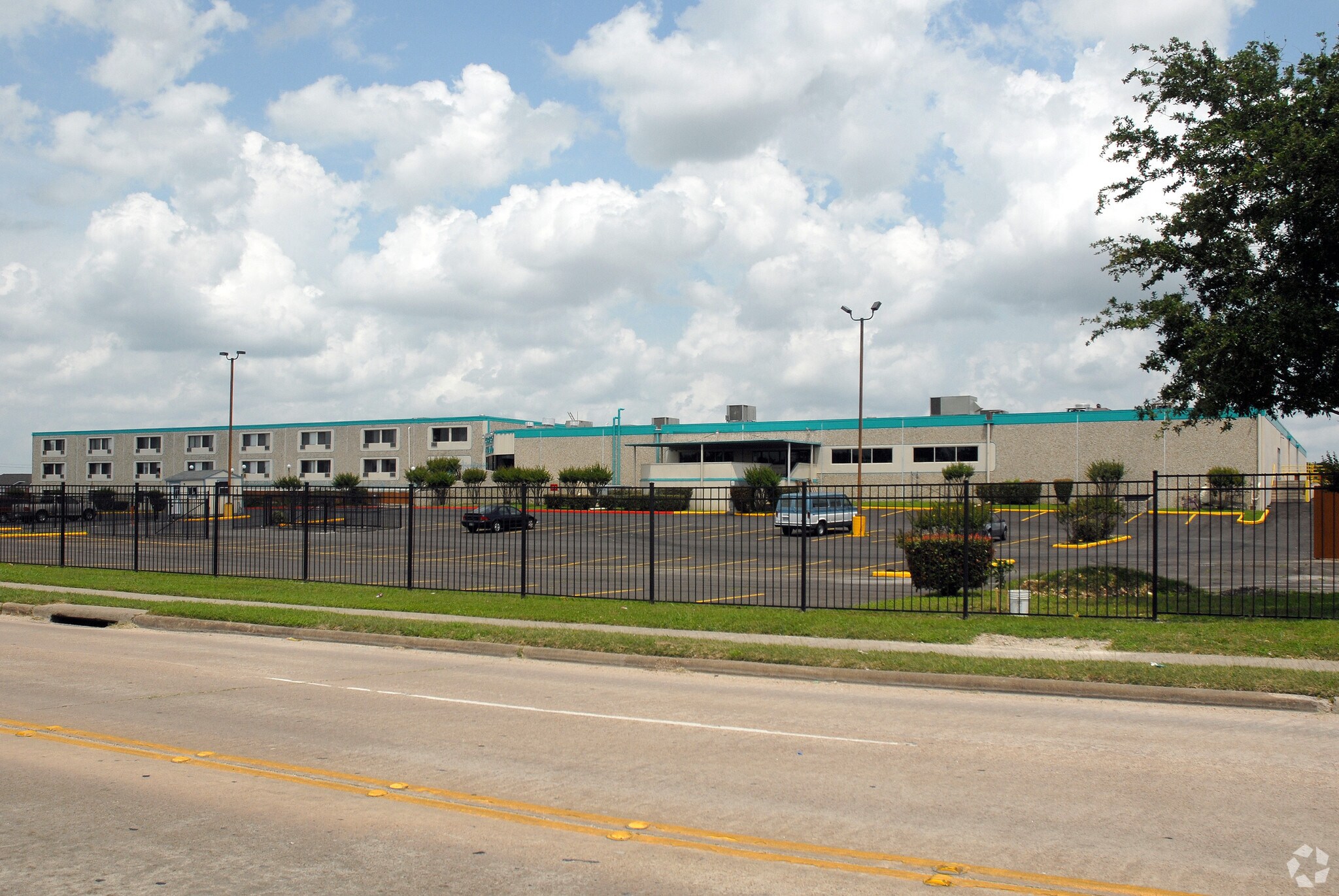 9009 Boone Rd, Houston, TX à louer Photo du bâtiment- Image 1 de 32