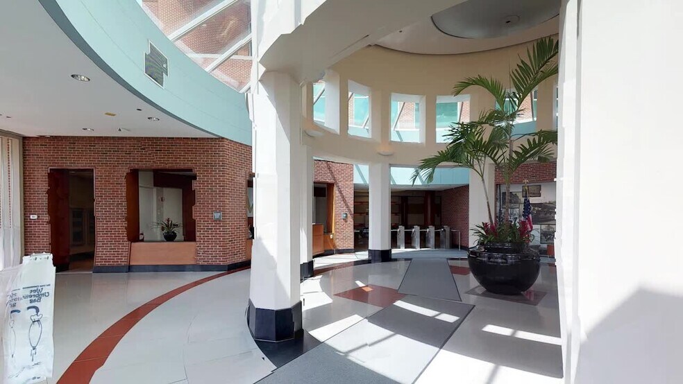 1 Meridian Blvd, Wyomissing, PA à louer - Vidéo sur l’inscription commerciale - Image 2 de 14