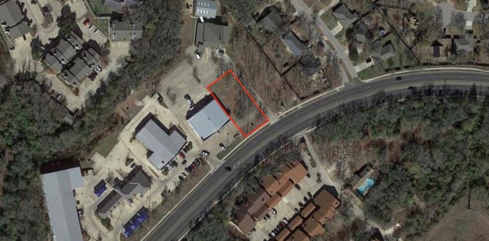 1308 W Villa Maria, Bryan, TX à vendre - Photo du bâtiment - Image 2 de 7