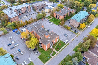 165 Colborne Ave, Richmond Hill, ON - Aerial  map view
