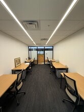 1806 Summit Ave, Richmond, VA for lease Interior Photo- Image 2 of 2