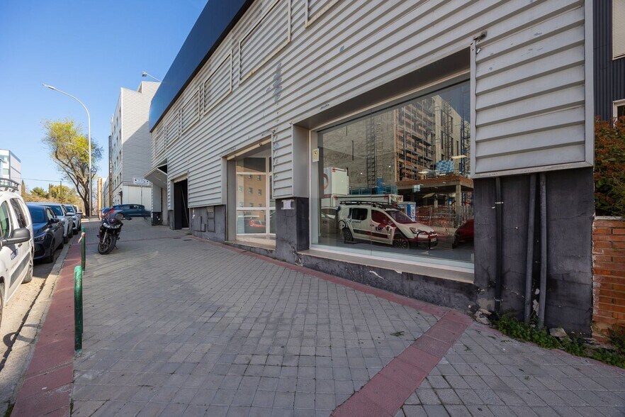 Bureau dans Madrid, Madrid à louer - Photo du bâtiment - Image 2 de 4