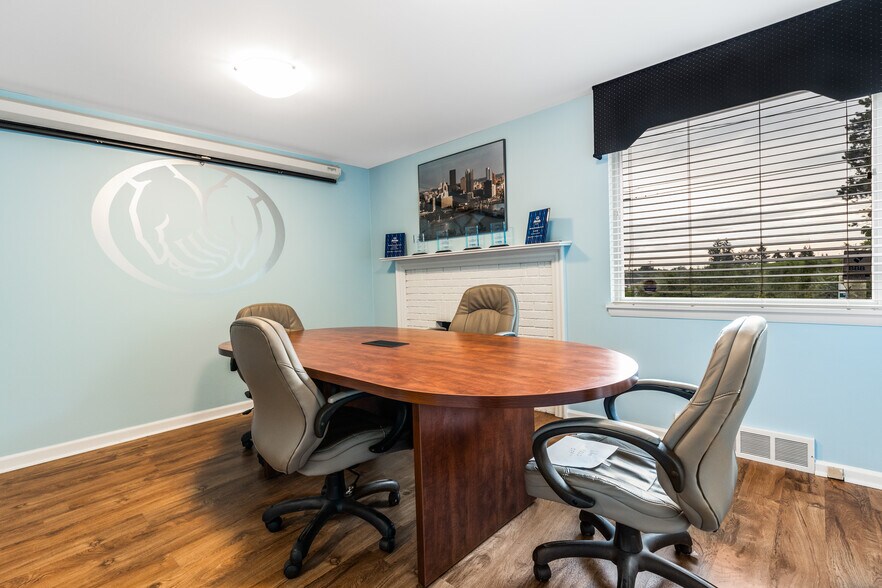 4204 Ewalt Rd, Gibsonia, PA à vendre - Photo du bâtiment - Image 3 de 28