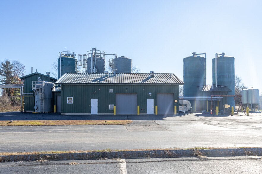 35 Corporate Dr, Portsmouth, NH à vendre - Photo du bâtiment - Image 2 de 2