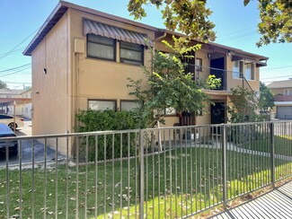 More details for 302-302 1/2 N Bush St, Anaheim, CA - Multifamily for Sale