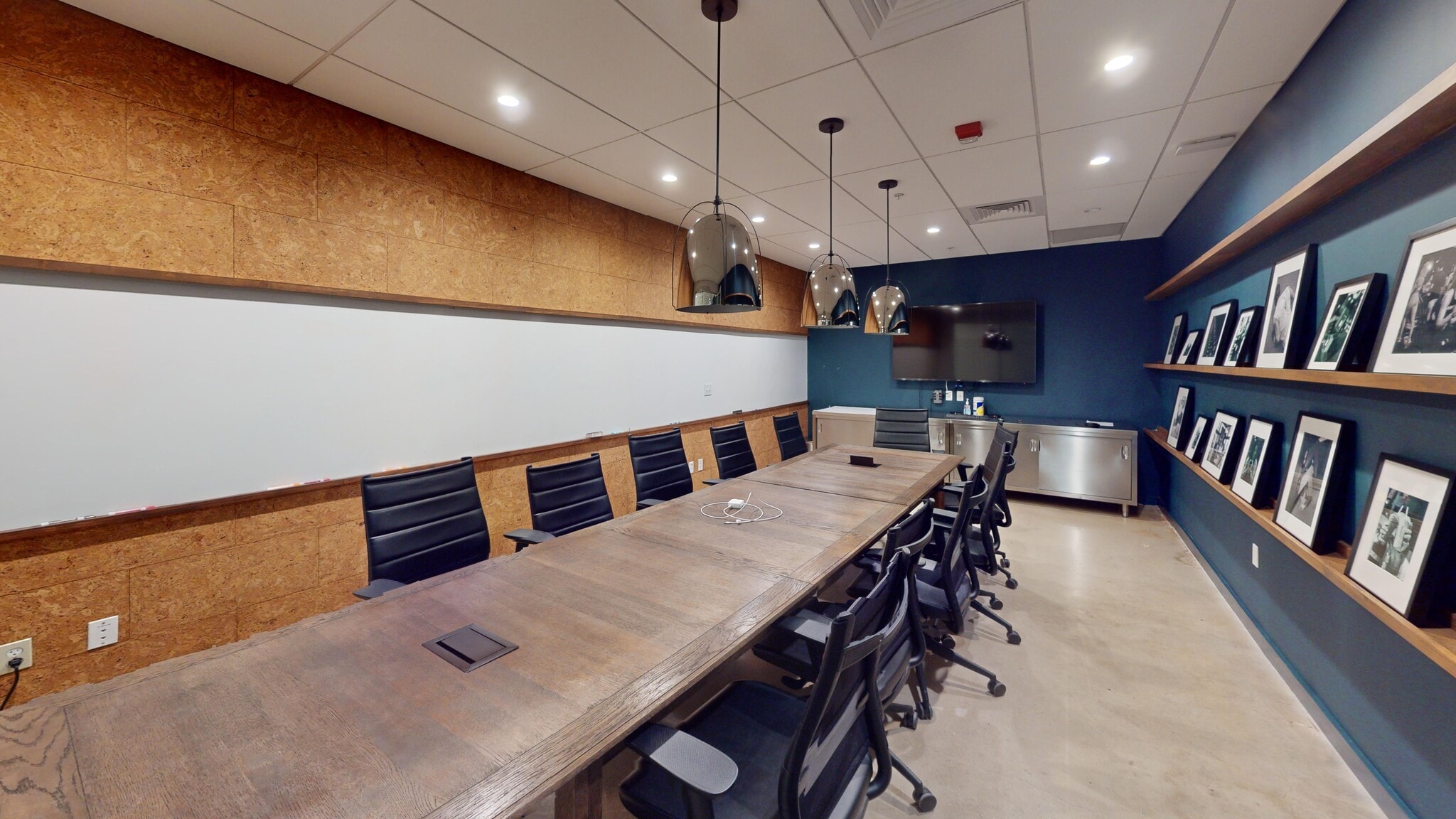 2214 NW 1st Plz, Miami, FL for lease Interior Photo- Image 1 of 11